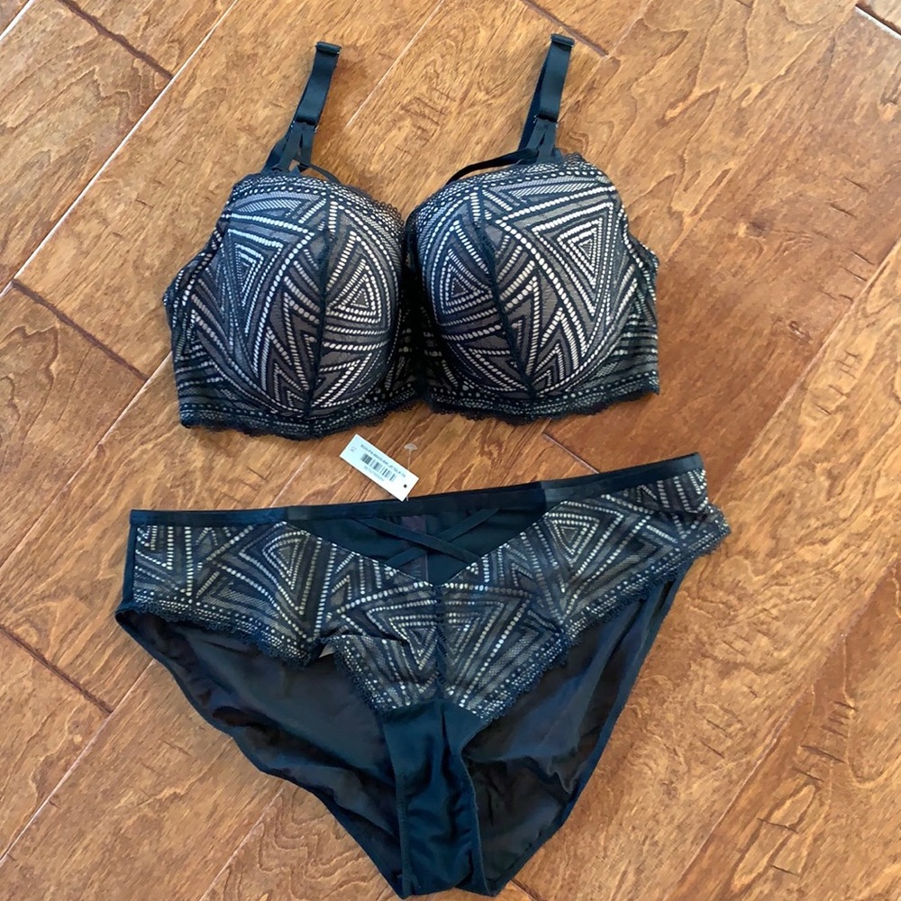 Adore Me Bra and underwear set